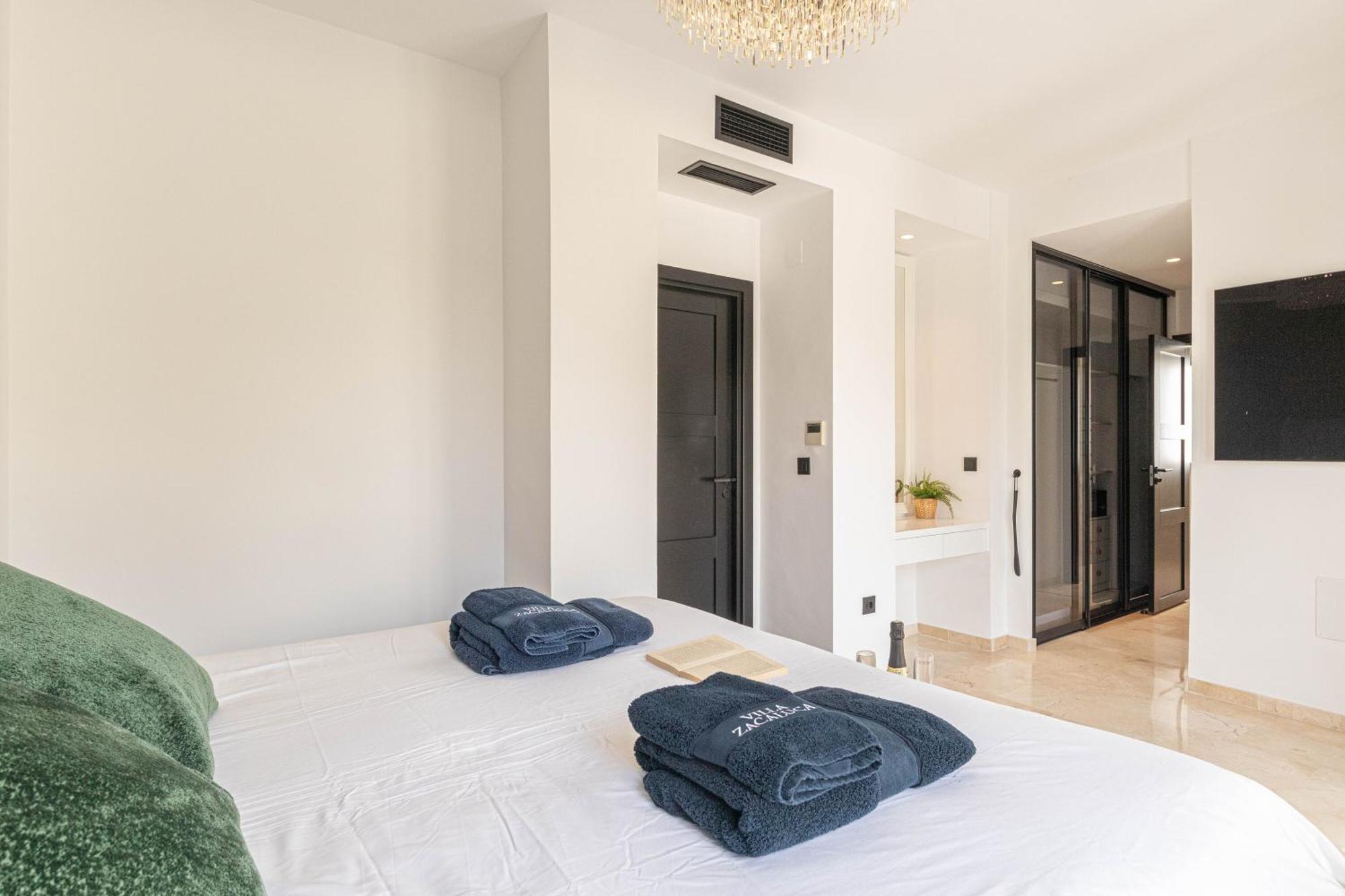 Villa New Zacaluca Pool Sauna & Gym - Happy Rentals Μαρμπέλλα Εξωτερικό φωτογραφία
